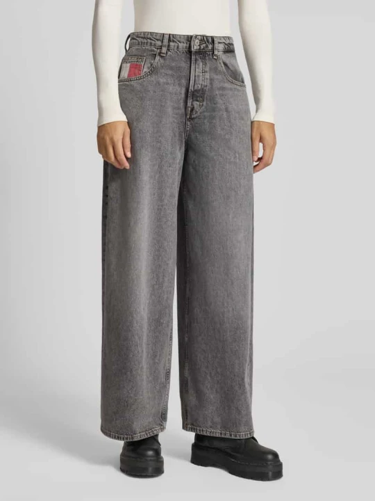 Zdjęcie produktu Jeansy o luźnym kroju z czystej bawełny model ‘CHARLIE’ Tommy Jeans Średnioszary