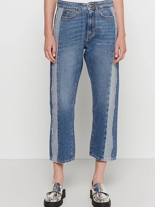 Zdjęcie produktu Jeansy Relaxed Fit Armani Exchange niebieski