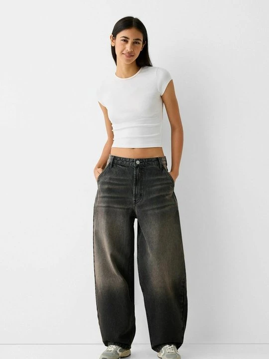 Zdjęcie produktu Jeansy Relaxed Fit Bershka ciemnoszary