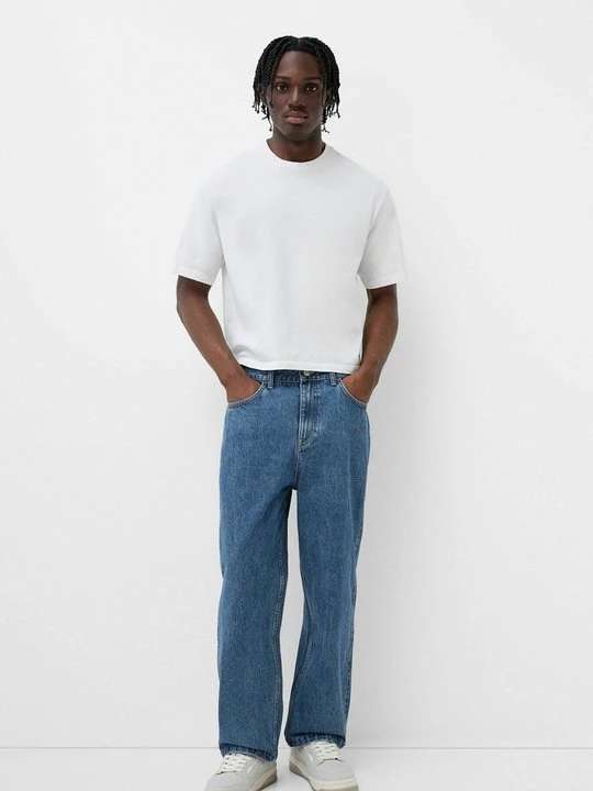 Zdjęcie produktu Jeansy Relaxed Fit Bershka jasnoniebieski denim