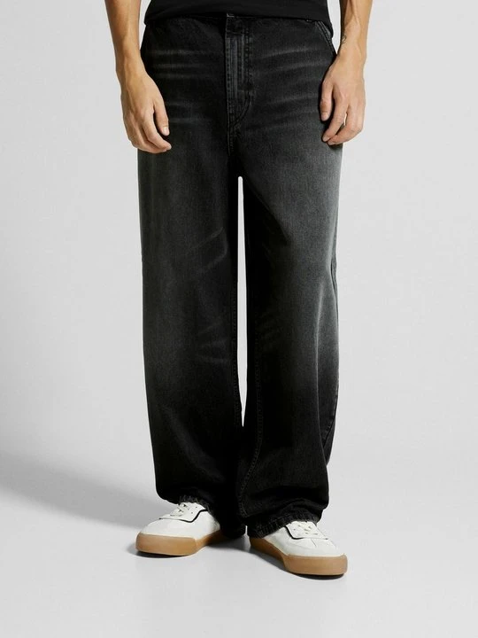 Zdjęcie produktu Jeansy Relaxed Fit Bershka czarny