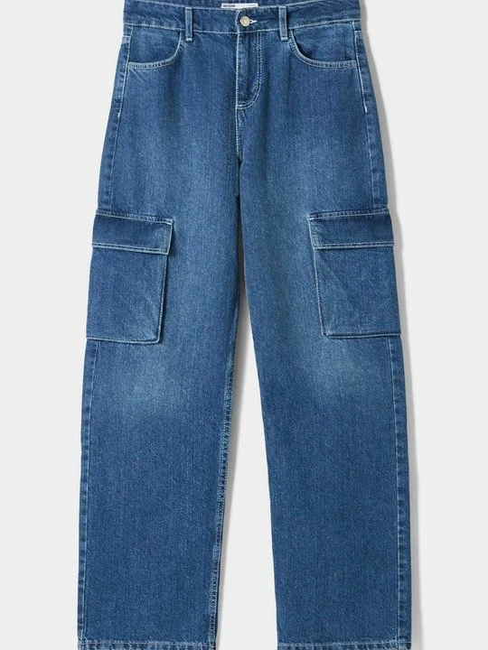 Zdjęcie produktu Jeansy Relaxed Fit Bershka granatowy