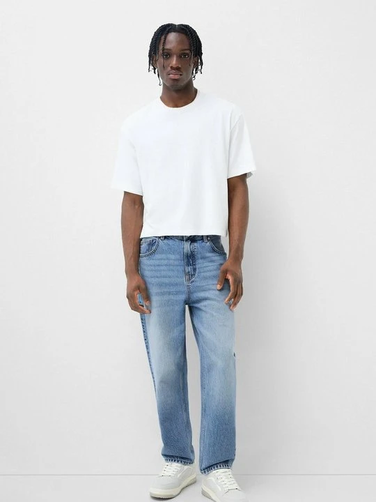 Zdjęcie produktu Jeansy Relaxed Fit Bershka jasnoniebieski denim