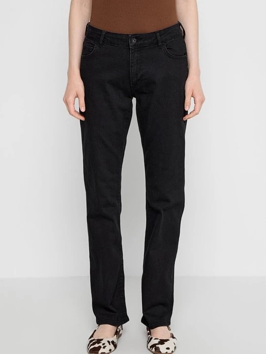 Zdjęcie produktu Jeansy Relaxed Fit Mustang czarny