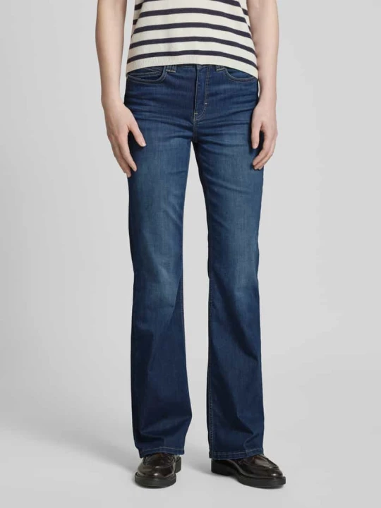 Zdjęcie produktu Jeansy rozkloszowane z 5 kieszeniami model ‘Enja’ Opus Jeansowy niebieski
