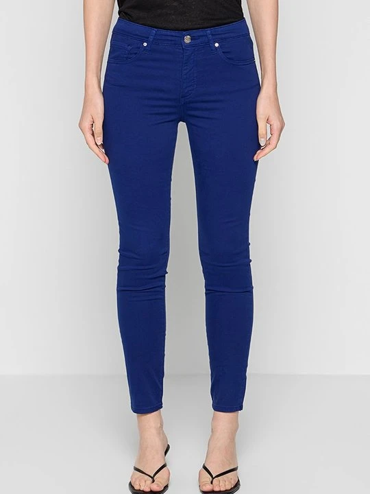 Zdjęcie produktu Jeansy Skinny Fit Armani Exchange