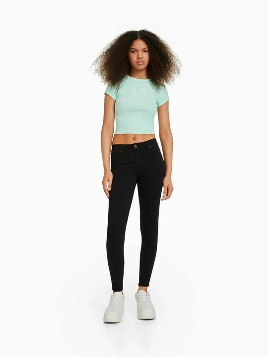 Zdjęcie produktu Jeansy Skinny Fit Bershka czarny