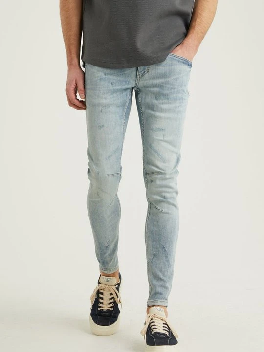 Zdjęcie produktu Jeansy Skinny Fit CHASIN' jasnoniebieski