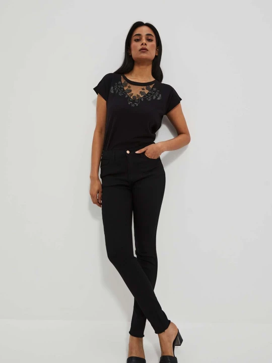 Zdjęcie produktu Jeansy skinny z postrzępionymi nogawkami push up czarne Moodo