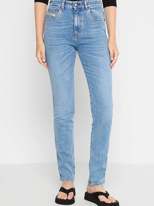 Zdjęcie produktu Jeansy Slim Fit Diesel niebieski