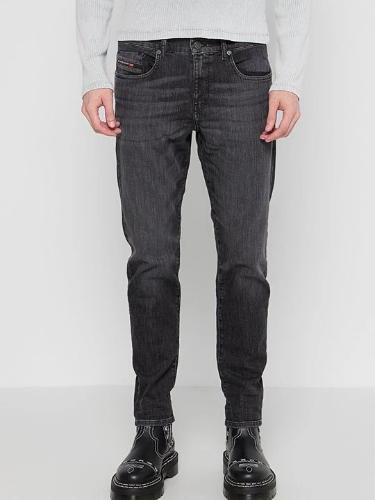 Zdjęcie produktu Jeansy Slim Fit Diesel czarny