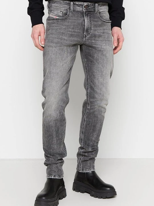 Zdjęcie produktu Jeansy Slim Fit Diesel czarny