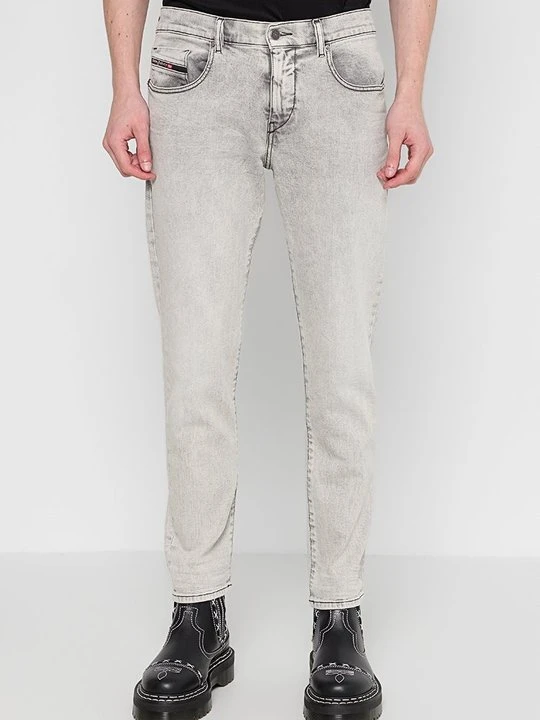 Zdjęcie produktu Jeansy Slim Fit Diesel jasnoszary