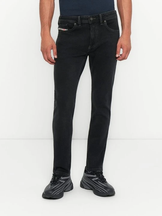 Zdjęcie produktu Jeansy Slim Fit Diesel czerwony