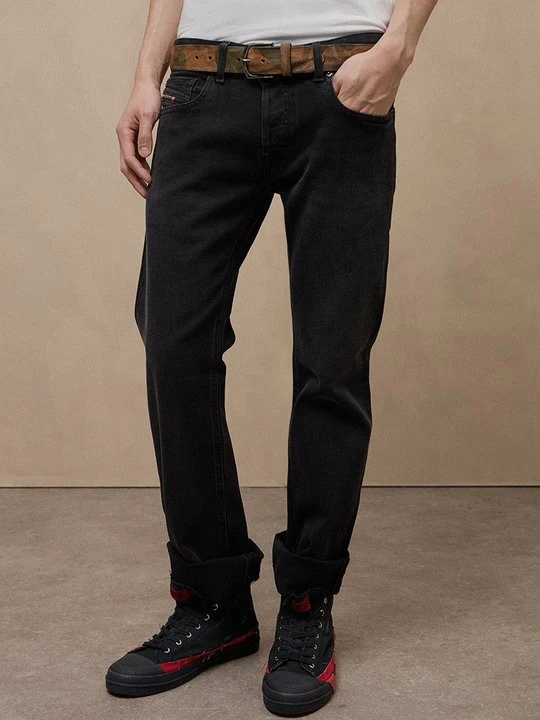 Zdjęcie produktu Jeansy Slim Fit Diesel czarny