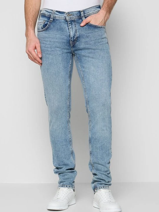 Zdjęcie produktu Jeansy Slim Fit Mustang niebieski denim