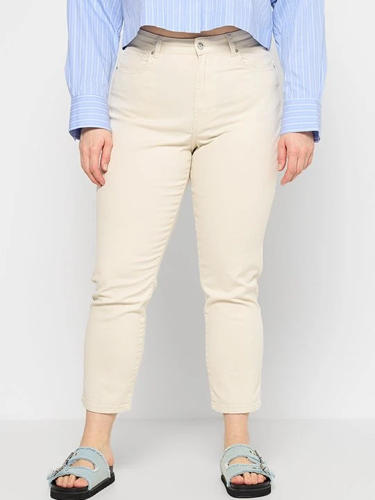 Zdjęcie produktu Jeansy Slim Fit ONLY Carmakoma mleczny