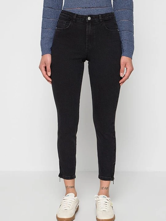 Zdjęcie produktu Jeansy Slim Fit Vero Moda
