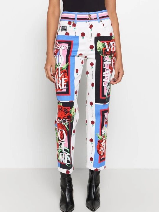 Zdjęcie produktu Jeansy Slim Fit Versace Jeans Couture biały