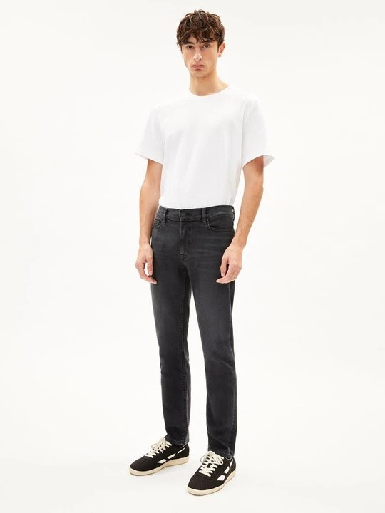 Zdjęcie produktu Jeansy Straight Leg ARMEDANGELS czarny