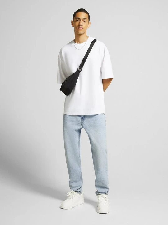 Zdjęcie produktu Jeansy Straight Leg Bershka jasnoniebieski