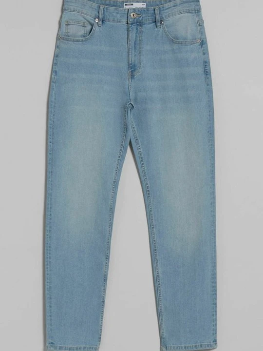 Zdjęcie produktu Jeansy Straight Leg Bershka jasnoniebieski