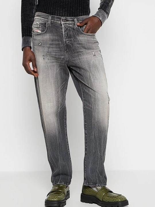 Zdjęcie produktu Jeansy Straight Leg Diesel czarny