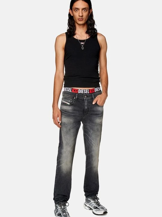 Zdjęcie produktu Jeansy Straight Leg Diesel czarny