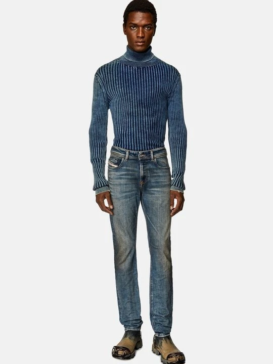Zdjęcie produktu Jeansy Straight Leg Diesel granatowy