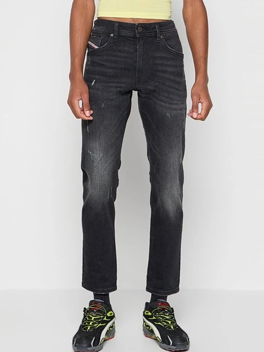 Zdjęcie produktu Jeansy Straight Leg Diesel czerwony