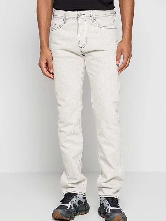 Zdjęcie produktu Jeansy Straight Leg Diesel biały