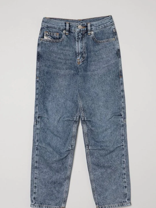 Zdjęcie produktu Jeansy Straight Leg Diesel niebieski