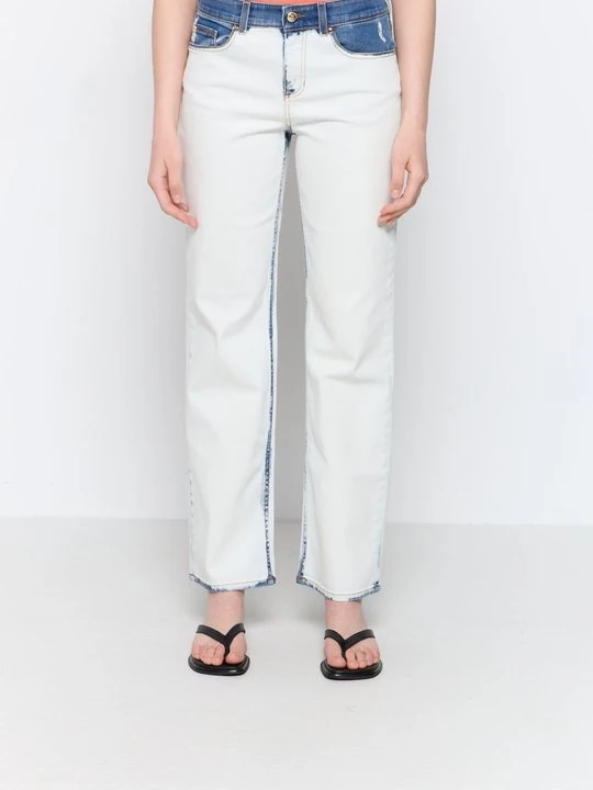 Zdjęcie produktu Jeansy Straight Leg Just Cavalli biały