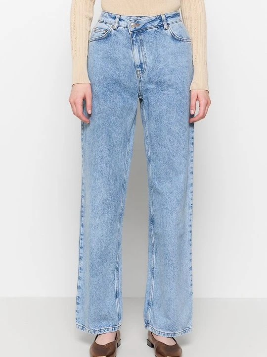 Zdjęcie produktu Jeansy Straight Leg NA-KD niebieski