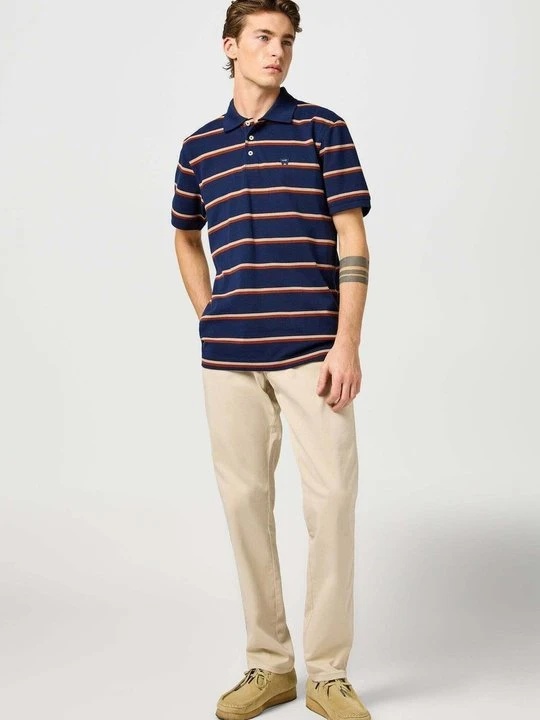 Zdjęcie produktu Jeansy Straight Leg Wrangler beżowy