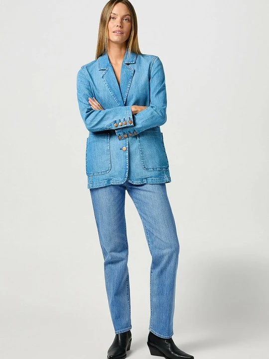 Zdjęcie produktu Jeansy Straight Leg Wrangler jasnoniebieski denim