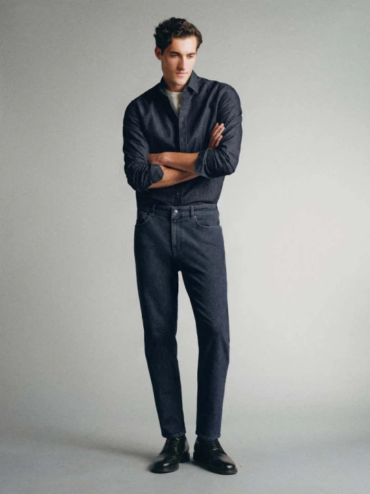 Zdjęcie produktu Jeansy wyprodukowane we Włoszech, fason tapered, tkanina Candiani black denim - Mężczyzna - MANGO MAN