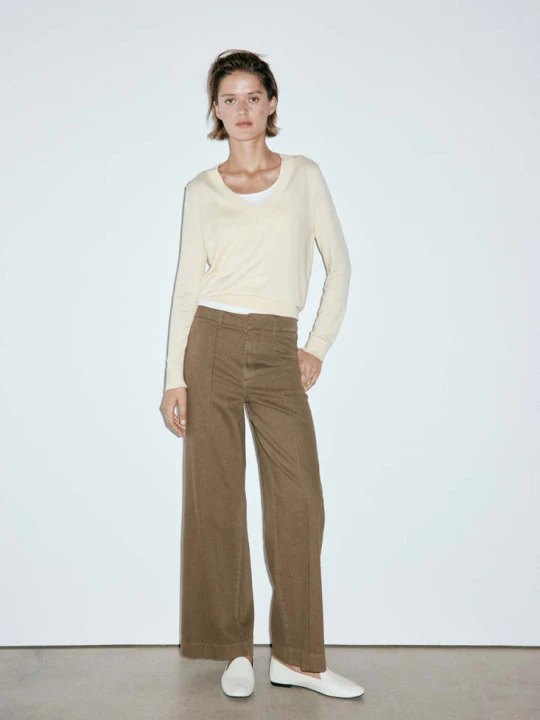 Zdjęcie produktu Jeansy wide leg z wysokim stanem i przeszyciami khaki - Kobieta - MANGO