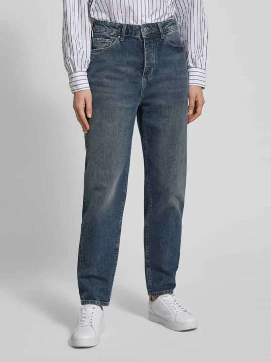 Zdjęcie produktu Jeansy o kroju mom fit z 5 kieszeniami Armani Exchange Niebieski