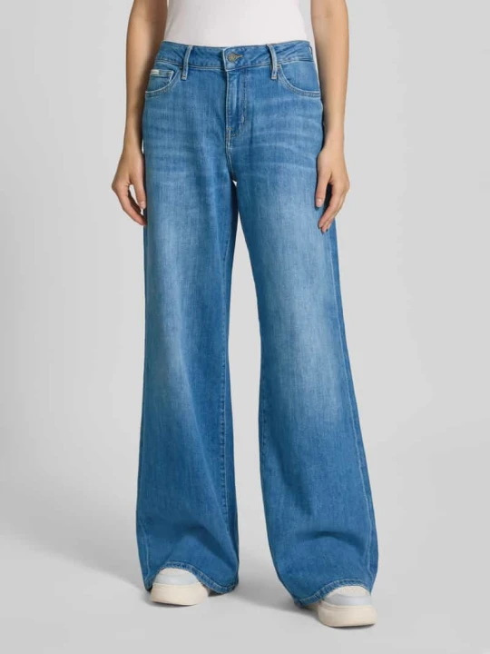 Zdjęcie produktu Jeansy z niskim stanem o kroju extra wide leg z 5 kieszeniami model ‘G13’ Guess Jasnoniebieski