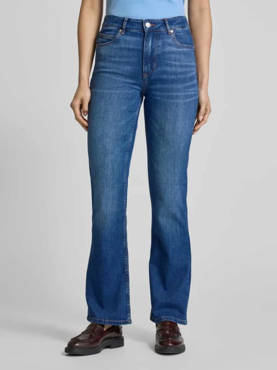 Zdjęcie produktu Jeansy z poszerzaną nogawką o kroju z mieszanki bawełny i denimu model ‘KIRUNA’ Marc O'Polo Jeansowy niebieski