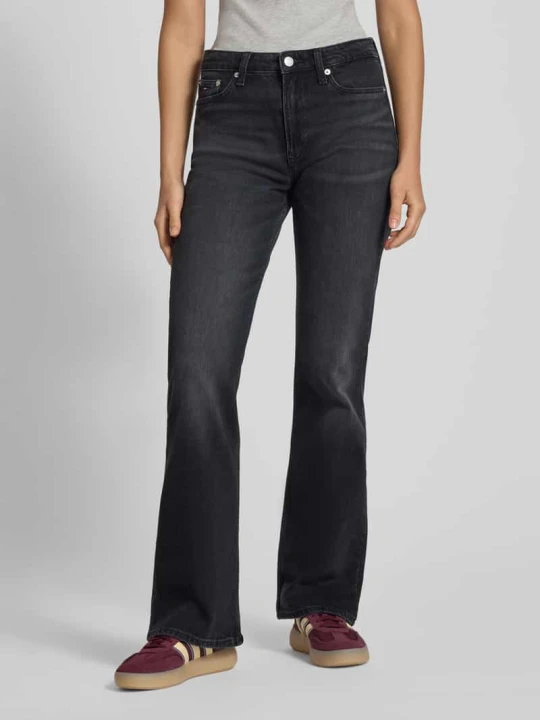 Zdjęcie produktu Jeansy z poszerzaną nogawką z mieszanki bawełny model ‘CLEO’ Tommy Jeans Czarny