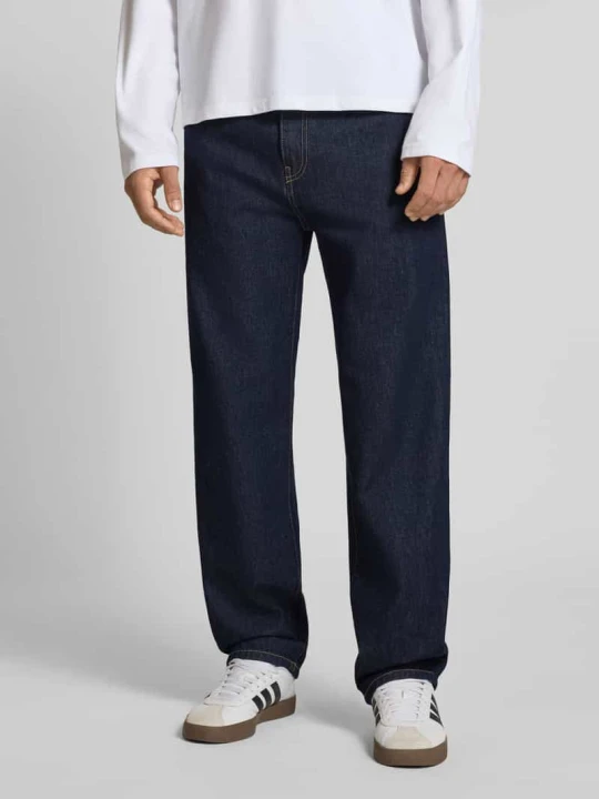 Zdjęcie produktu Jeansy z wpuszczanymi kieszeniami model ‘AARON’ Carhartt WIP Jeansowy niebieski