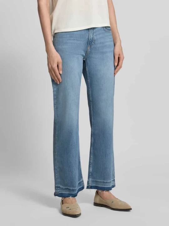 Zdjęcie produktu Jeansy ze skróconą nogawką z mieszanka bawełny model 'C-SOFT KICK FLARE1.0' Boss Jasnoniebieski