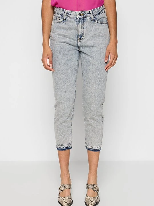 Zdjęcie produktu Jeansy Zwężane Armani Exchange jasnoniebieski