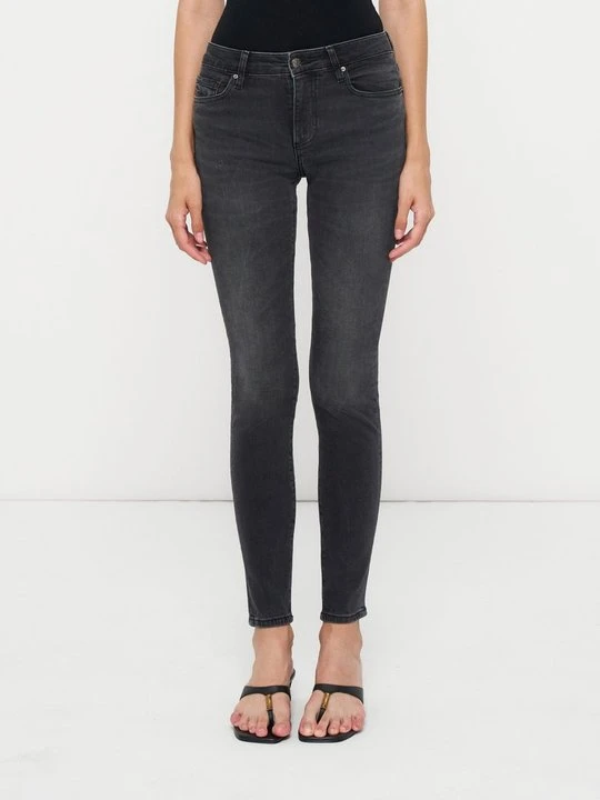 Zdjęcie produktu Jeansy Zwężane Armani Exchange