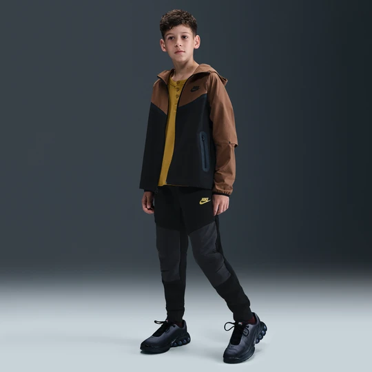 Zdjęcie produktu Joggery dla dużych dzieci Nike Tech Fleece - Czerń