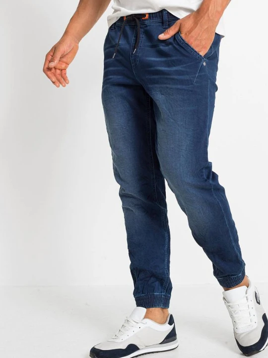 Zdjęcie produktu Joggery jeansowe z gumką w talii o kroju regular fit, prosta nogawka BonPrix niebieski