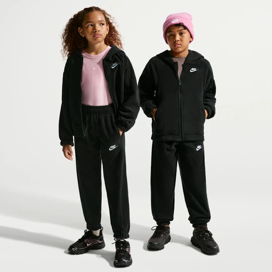 Zdjęcie produktu Joggery zimowe dla dużych dzieci Nike Club Fleece - Czerń