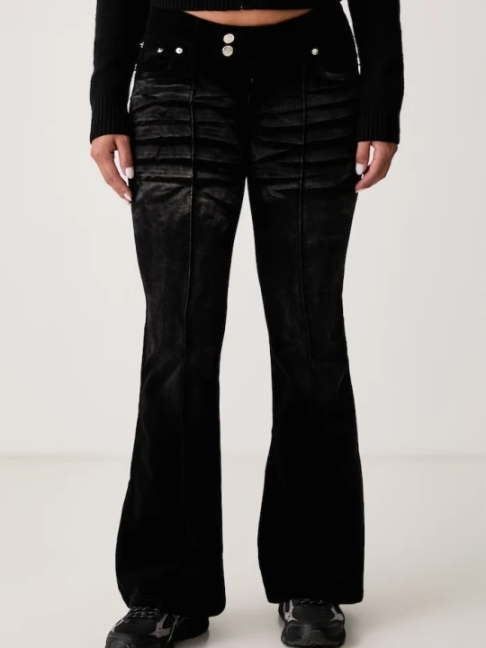 Zdjęcie produktu Juicy Couture jeansy flare damskie CREST VELOUR DENIM LOW RISE FLARE czarny